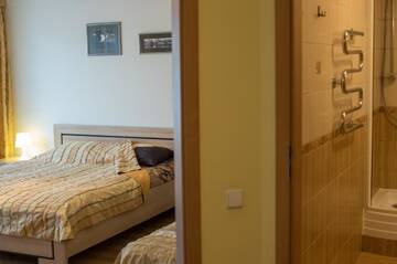 Фото номера Апартаменты с балконом Апартаменты Honey apartment г. Друскининкай 9