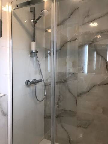 Фото номера Дом с 2 спальнями Дома для отпуска Eden House г. Друскининкай 25