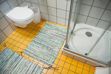 Фото номера Двухместный номер с душем - мансарда Гостевой дом SAKÀ Vacation House г. Друскининкай 2