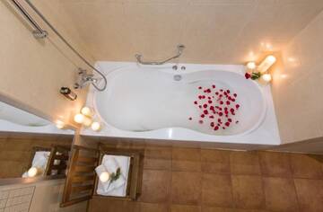 Фото номера Апартаменты Делюкс Отель UPA MEDEA SPA г. Друскининкай 25