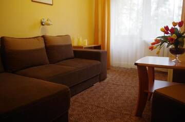 Фото номера Трехместный номер Отель Hotel Dainava г. Друскининкай 4