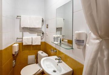 Фото номера Двухместный номер с 1 кроватью и балконом Отель Pusynas Hotel &amp; SPA Druskininkai г. Друскининкай 9