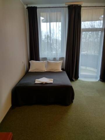 Фото номера Трехместный номер с балконом Отель Pusynas Hotel &amp; SPA Druskininkai г. Друскининкай 2