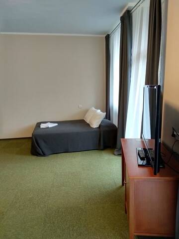 Фото номера Трехместный номер с балконом Отель Pusynas Hotel &amp; SPA Druskininkai г. Друскининкай 5