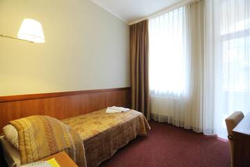 Фото номера Одноместный номер с балконом Отель Pusynas Hotel &amp; SPA Druskininkai г. Друскининкай 5